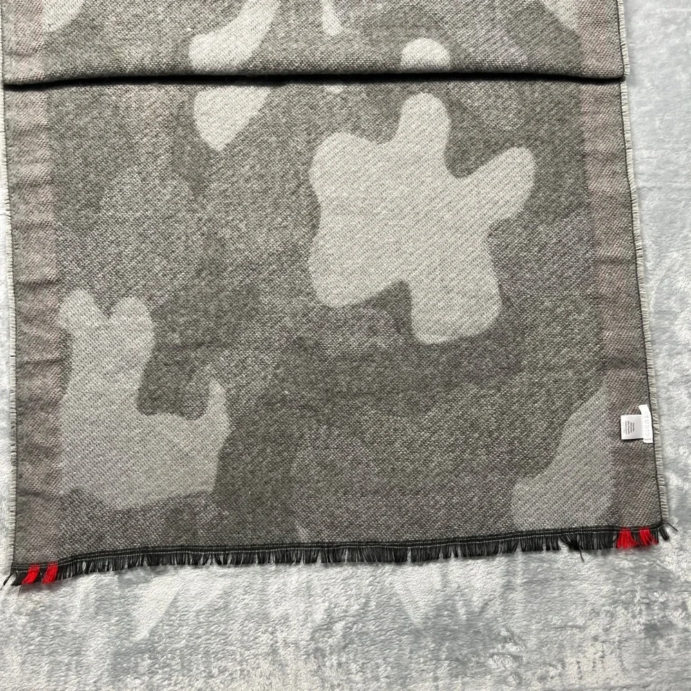 Studio‎ Scarf Grey Camo Red Stripe Fringed Knit Rectangular Wrap
